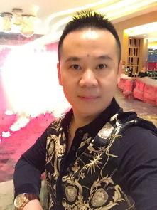 李冰图片