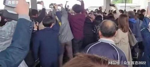 日本群众,传统与现代的交融