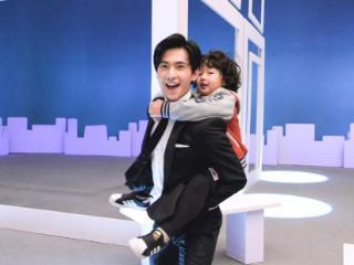 杨洋聊天背图片大全集,图片背后的故事与魅力